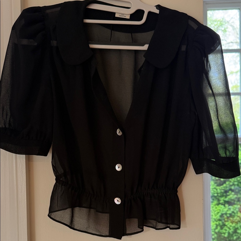 Wilfred. Sheer Black Button-Front Puff Sleeve Top